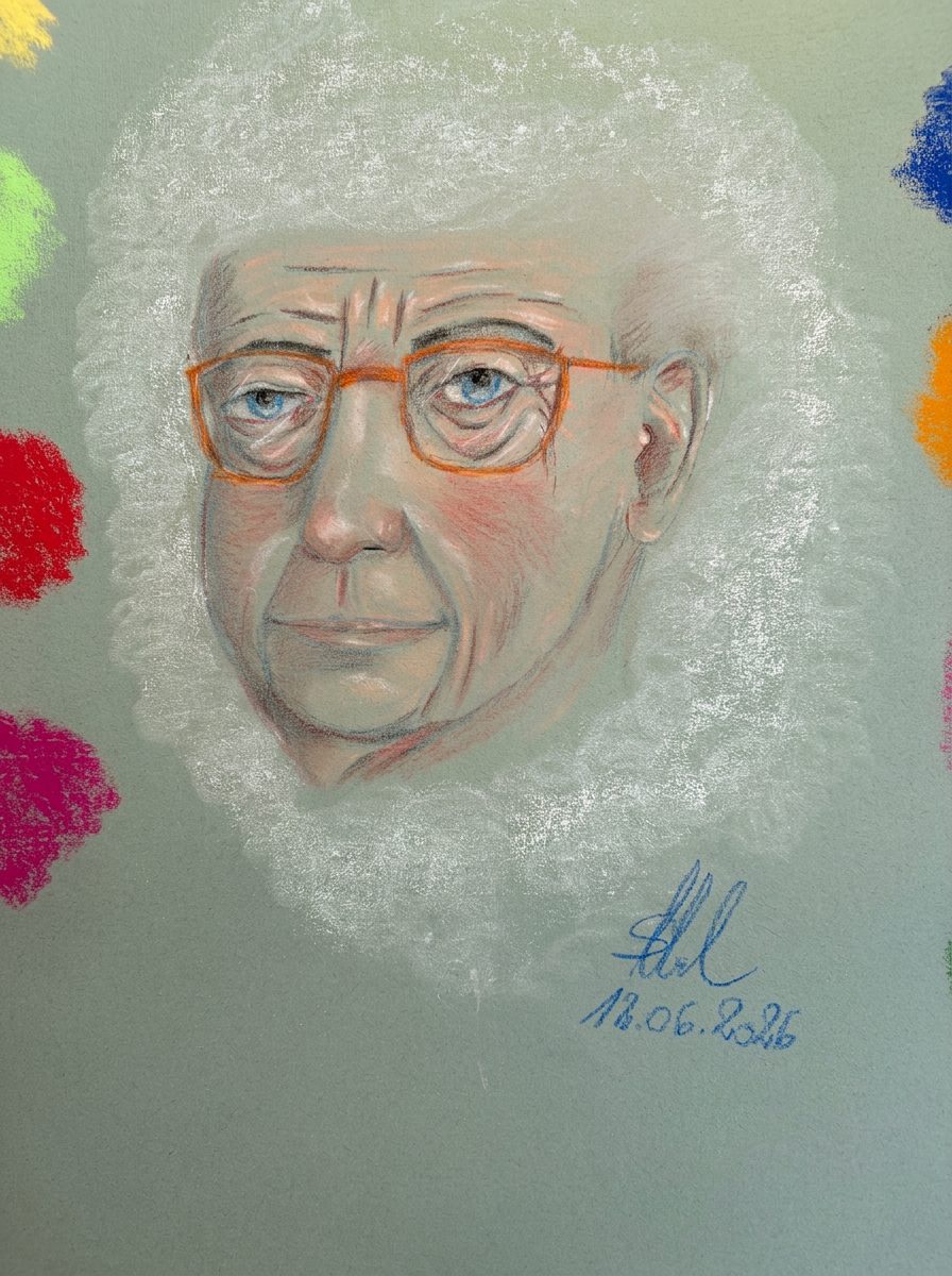 Pastellzeichnung: Portrait einer Frau mit Brille, entstanden in medialer Arbeit
